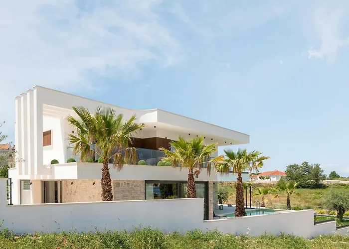 Luka בית נופש נין