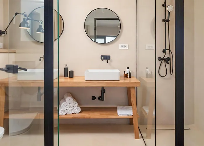 Luka Semesterbostad Nin